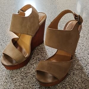 Lucky Brand Tan Wedge Sandals with Chunky Heel